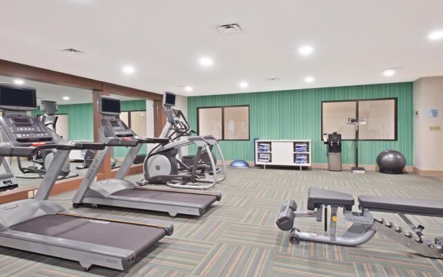 Holiday Inn Express & Suites Uniontown by IHG