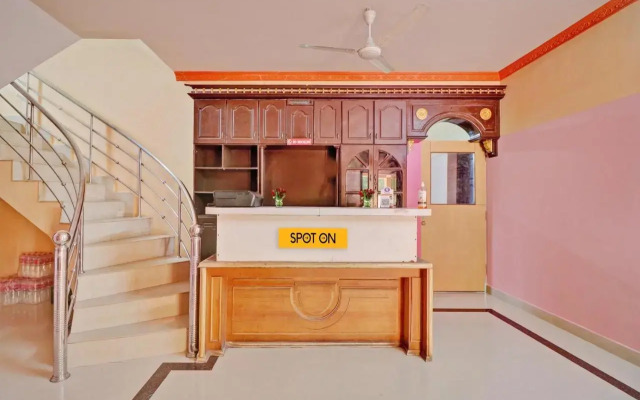 SPOT ON 93328 Dreams Villas