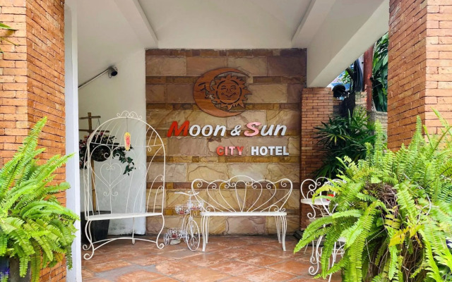 Moon and Sun Hotel