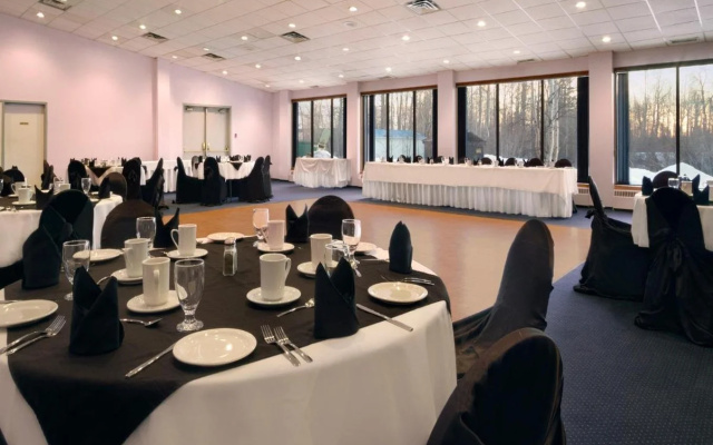 Northern Star Hotel & Convention Center