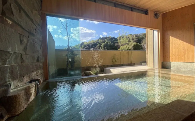 Yugawara Onsen Ashikari Ryokan