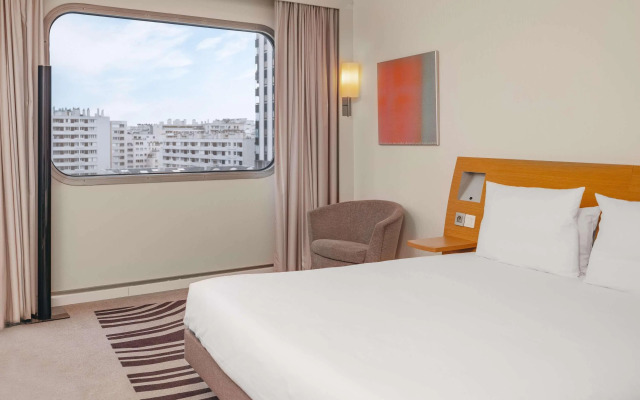 Novotel Paris Centre Tour Eiffel Hotel