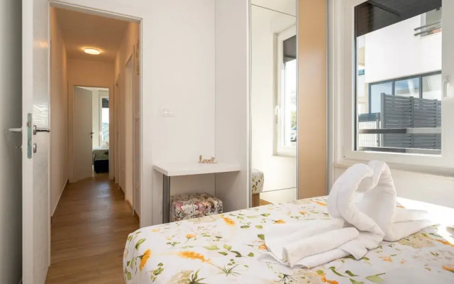 Exquisite and Stylish Apartment Trogir