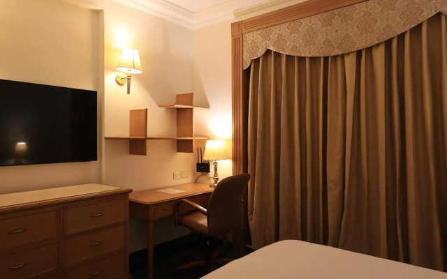 Savoy Suites Noida – Guest Rooms – Noida