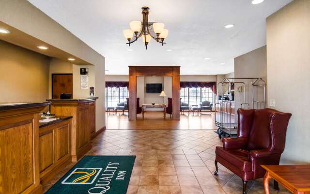 Quality Inn Summersville - New River Area