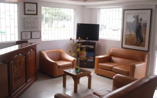 Hotel Quinta Paredes Inn