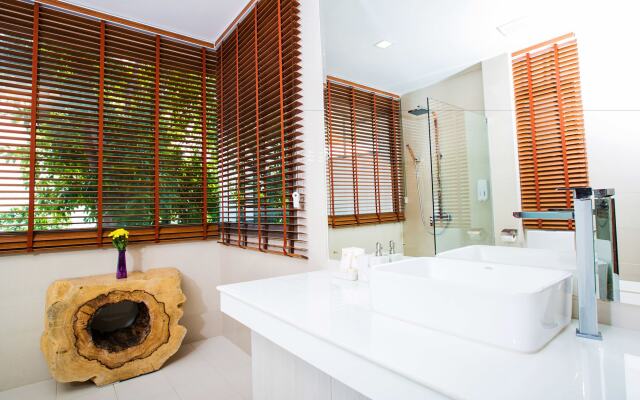 Sunset Beach Club Hotel & Spa