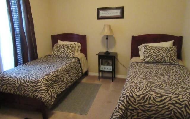 R1 Glenbrook 4 bed / 2 Bath