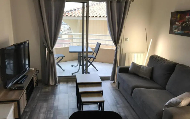 80pa111 Port Fréjus