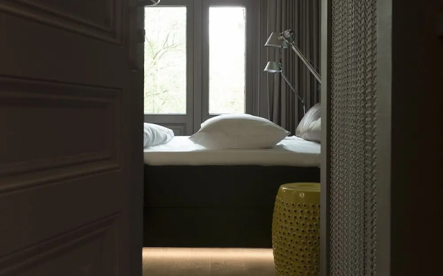 hotel Blue inspired by MANNA