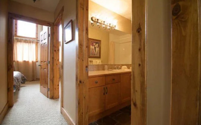 Boomerang Chalets by FCR