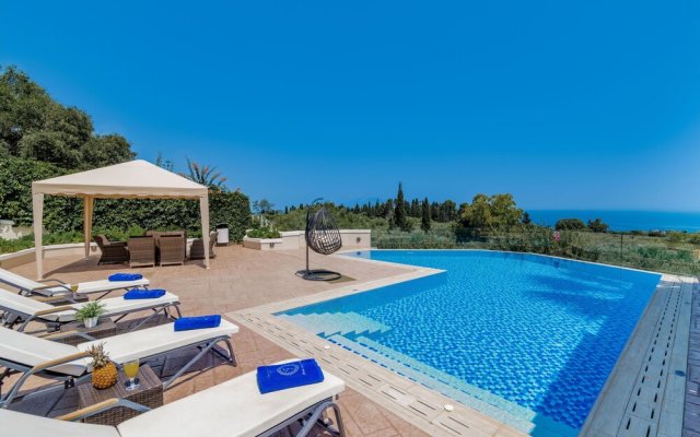 "frido Luxury Villa - 600 Sqm"