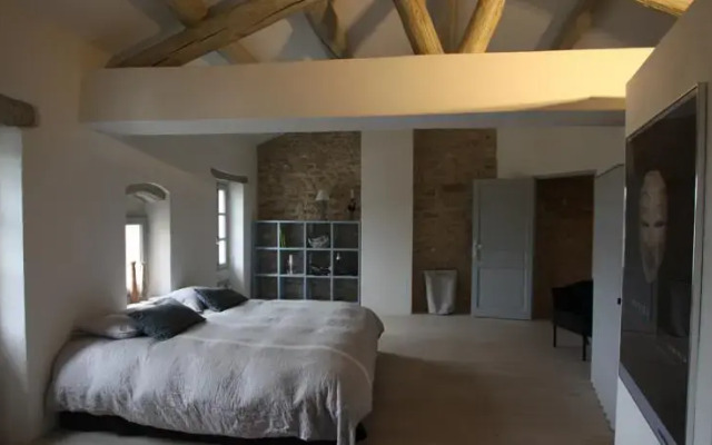 Provence Secrète-Maison Provencale de Hameau