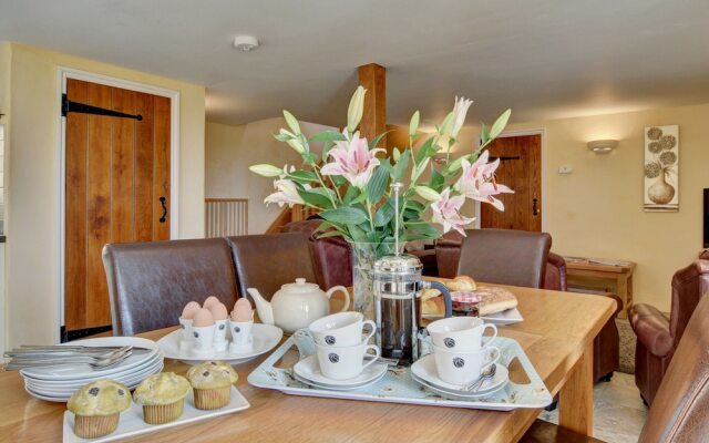 Rural Holiday Home in Tiverton With Jacuzzi Near Sea