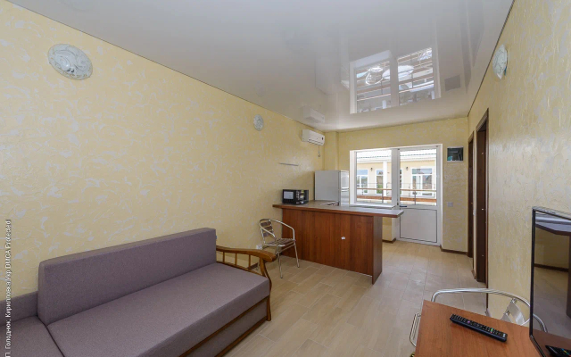 Аврора (Кирилловка)