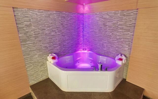 Ocean Beach Palace Hotel and Suites