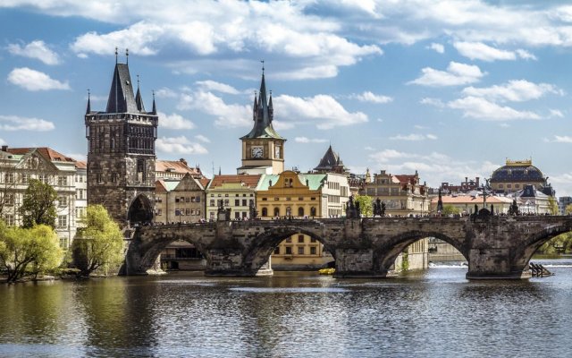 Archibald At the Charles Bridge