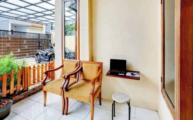 OYO 4009 Jabusimo Syariah Near Rumah
