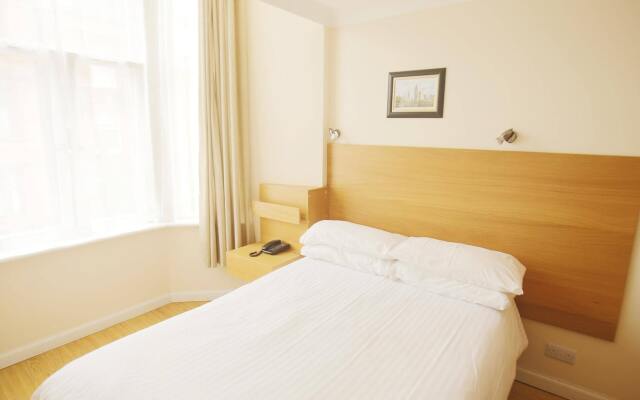 Charing Cross Hotel