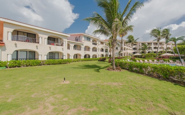 Xaman Ha Condominium by ChezPlaya