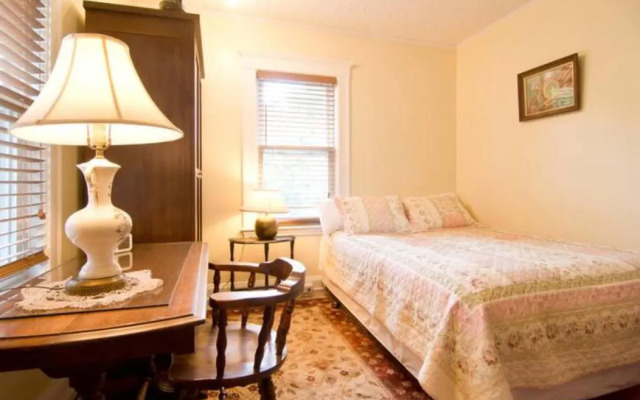 Victorian Condo