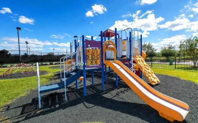 Spacious Family Villa w Pool Themed Bedrooms