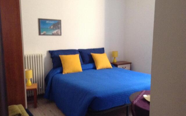 B&B Luce Viola