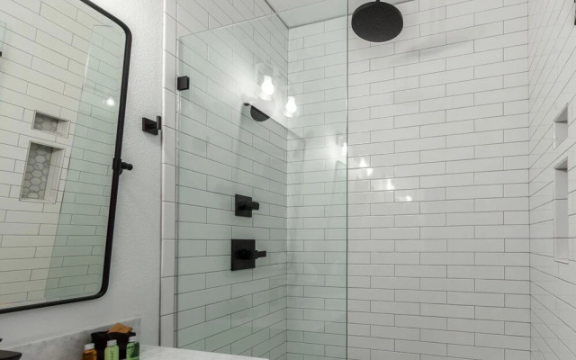 Merlot Gilbert 3 Bedroom Home by RedAwning