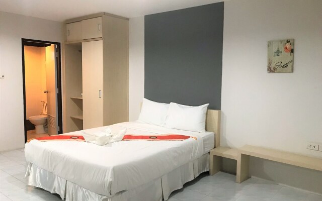 Grand Esie Service Apartment