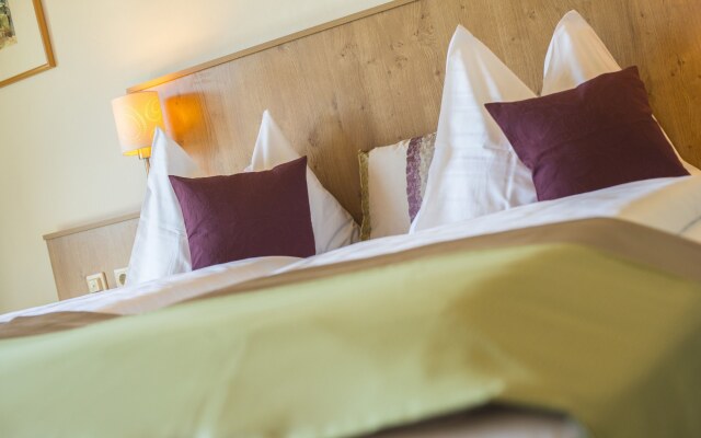 Hotel Das Gastein - including Alpentherme entrance all year and including "Gasteiner Bergbahnen" during summer season