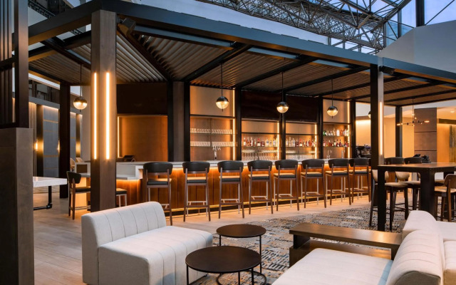 Sheraton Detroit Metro Airport
