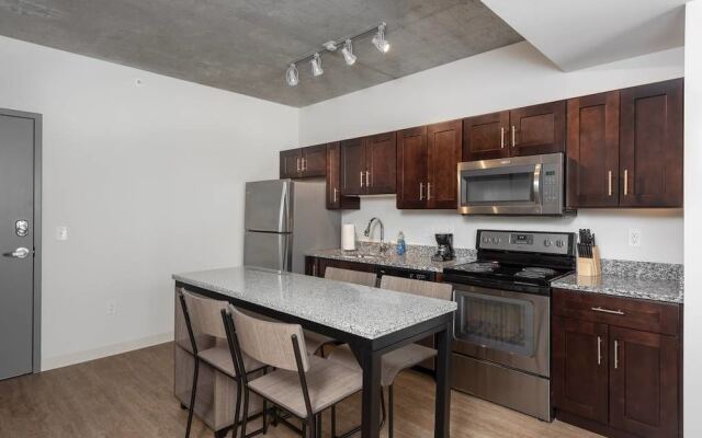 Apartments at 6105 Delmar Blvd