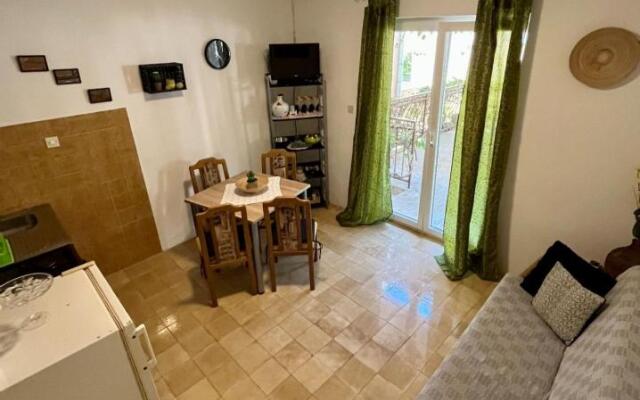 Apartment Bogomir - 80m from beach