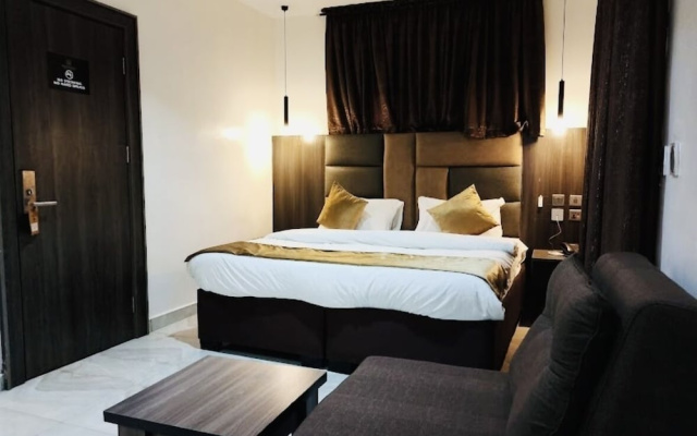 Boston Hill Resort & Hotel Ltd