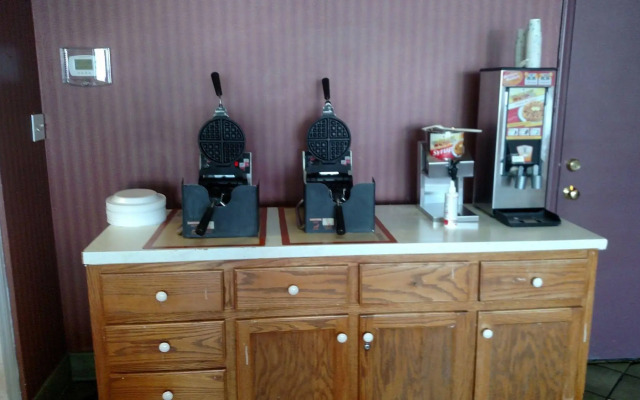 Downtown Inn and Suites