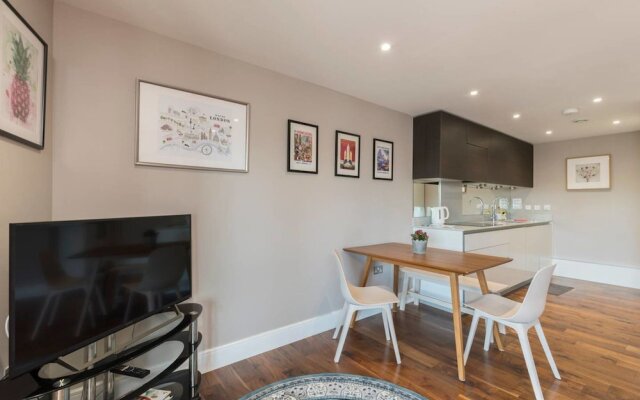 Smart 1 bed Flat in Richmond Close to Tube Station