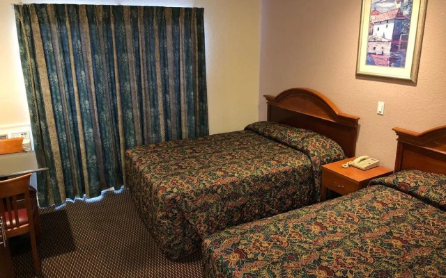 Gateway Thunderbird Motel