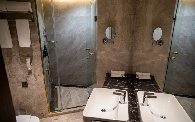 Ramada by Wyndham Cox's Bazar Kolatoli Beach