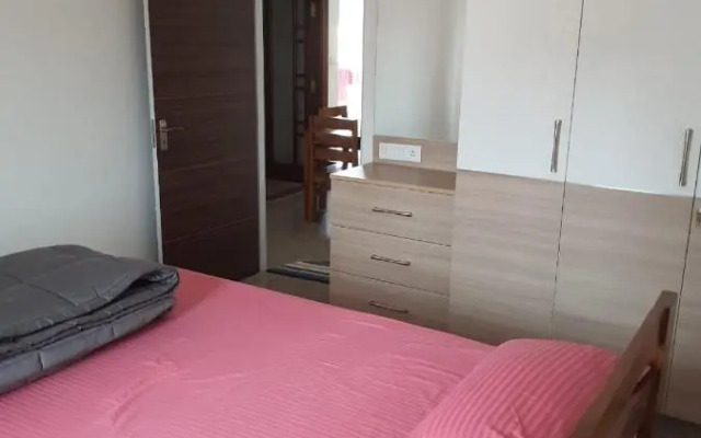 Castle BGR Service Apartments