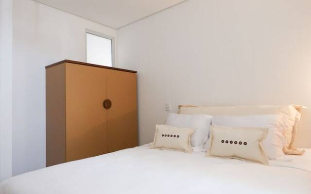 Tabas by Blueground Arinda