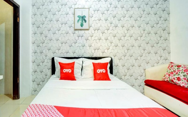 OYO Flagship 90502 Holistay Malang New – Guest Rooms – Malang