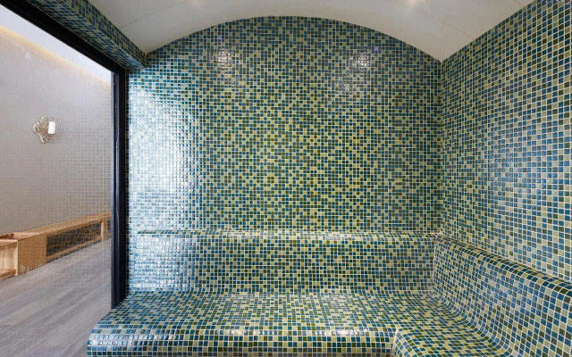 Lalila Blue Suites
