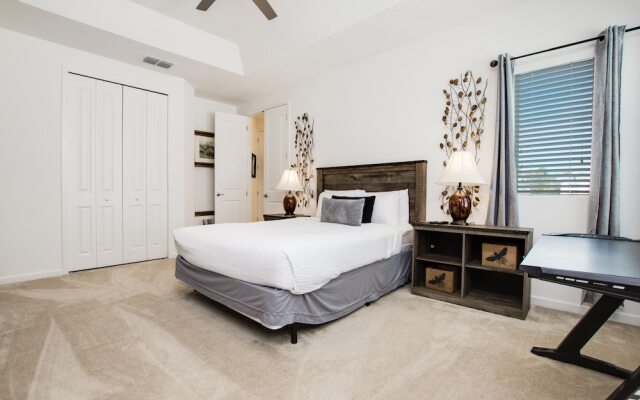 3910 Oakville Avenue