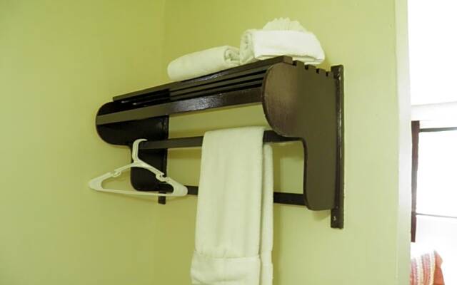 #40 Bungalow Seaside Hotel & Victors RV Park