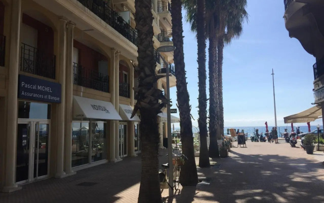 Sharon Apartment in Victoria Beach