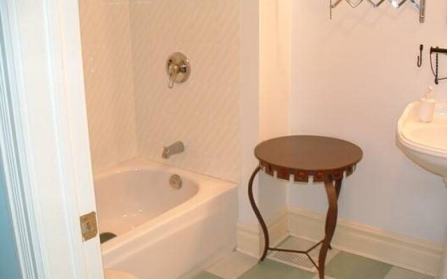 Queen and Albert B&B