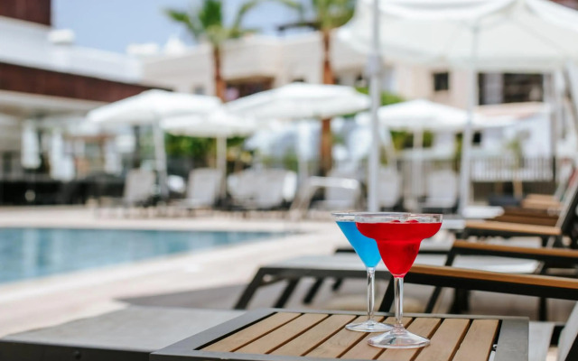 Cosmo Napa Hotel