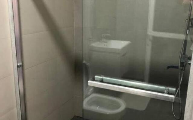 Modern luxury Condo,3 bedroom and 3 bathrooms