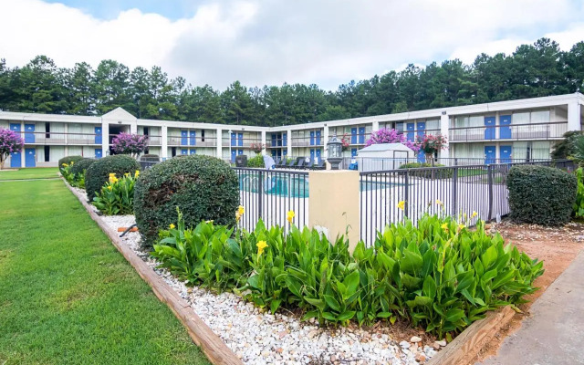 Motel 6 Conyers