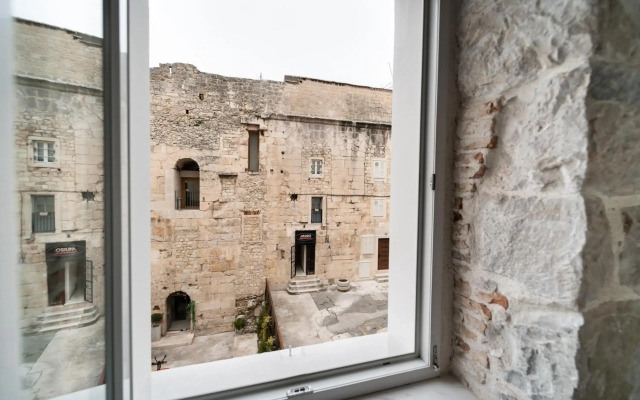 Tifani Luxury Rooms